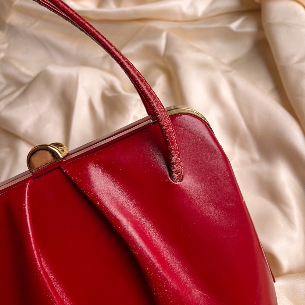 Vintage 1950s Ruby Red Leather Structured Handbag - image 6
